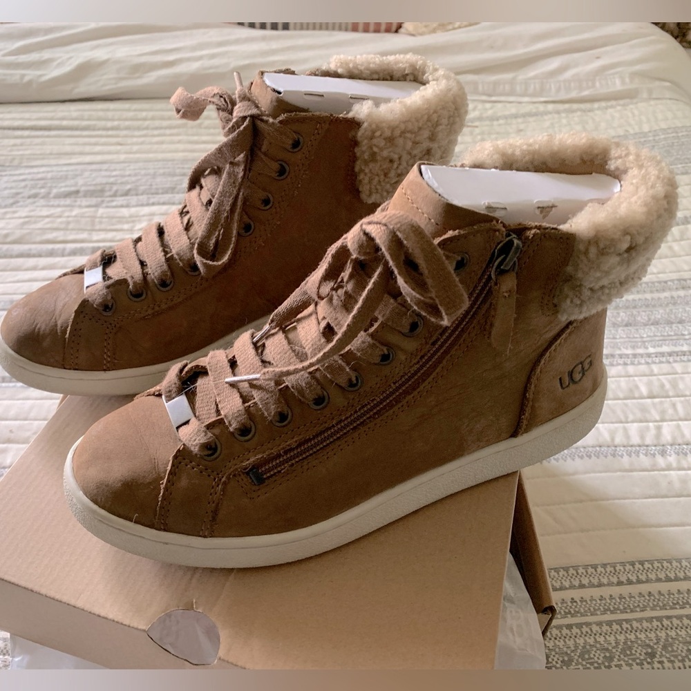 UGG Hightop sneaker